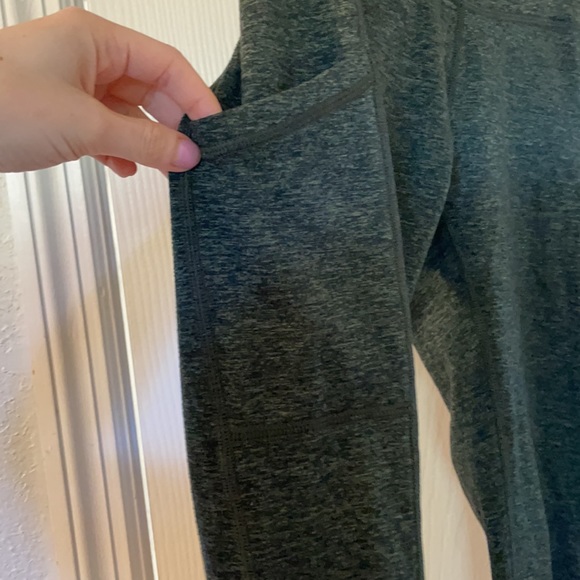 Aerie leggings, with pockets :) - Picture 3 of 4